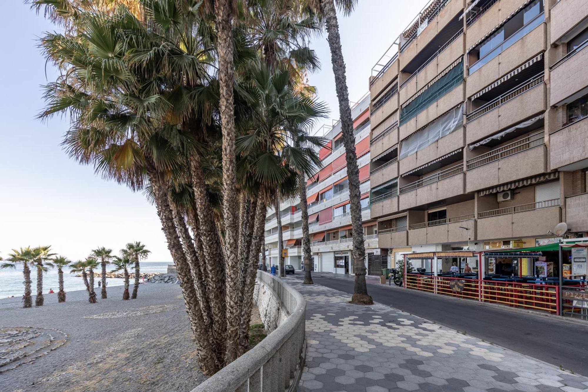 Atico Primera Linea De Playa Almunecar Luaran gambar